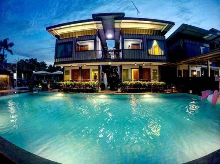 Kluang Container Swimming Pool Hotel Exteriör bild